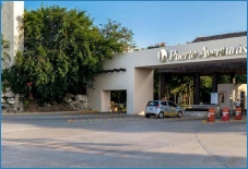 Gate to Puerto Aventuras